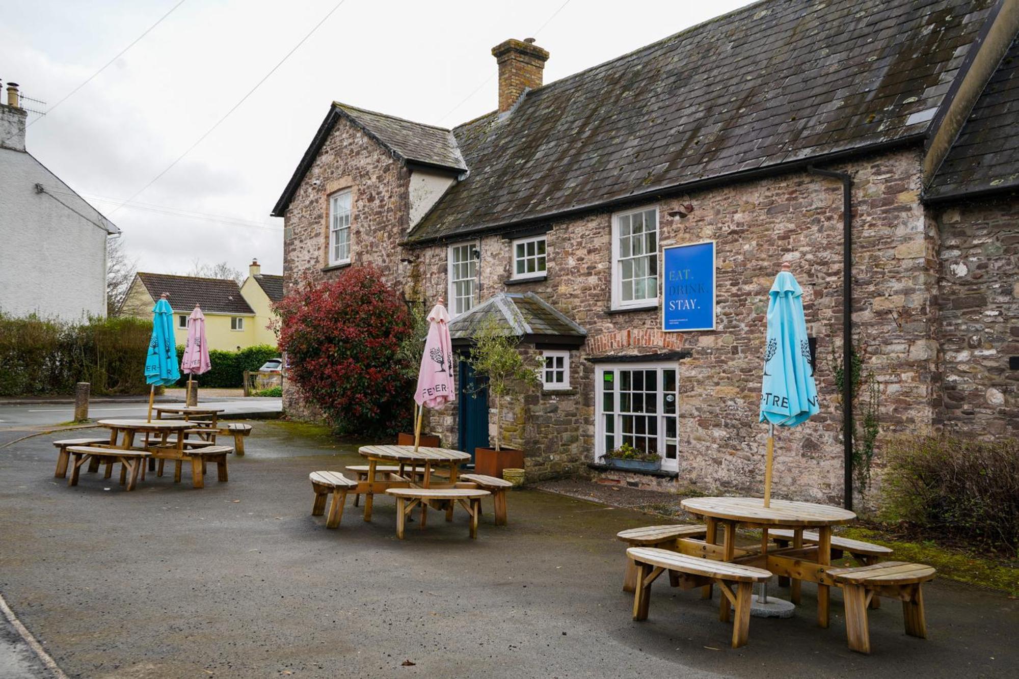 The Bluebell Country Inn, Крикхауэлл Экстерьер фото